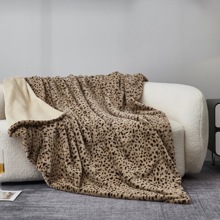 Women Cozy and Stylish Blanket Stornfield