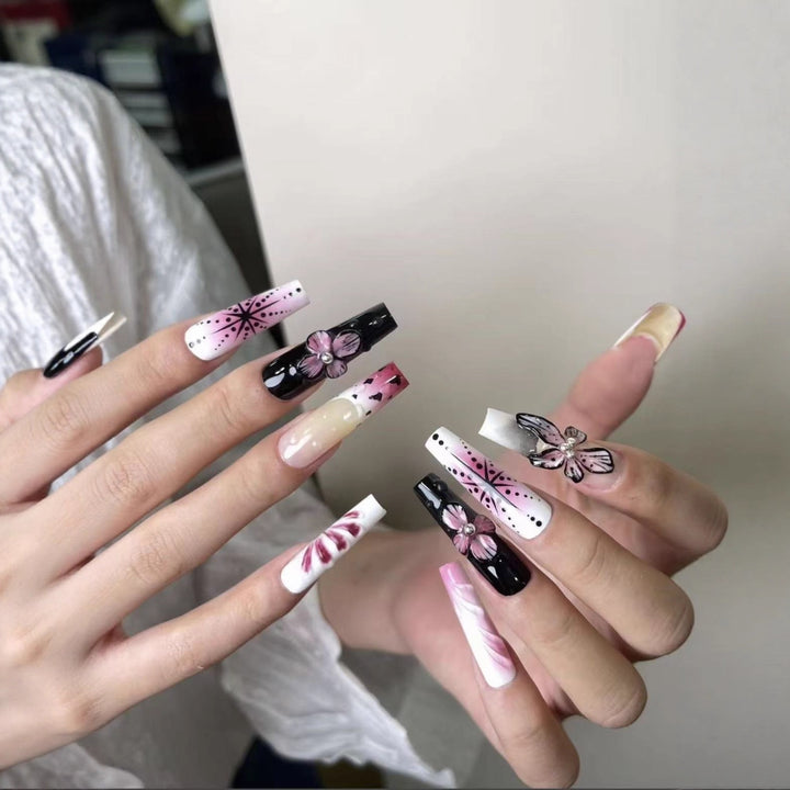 Artistic Floral Nail Art Extensions