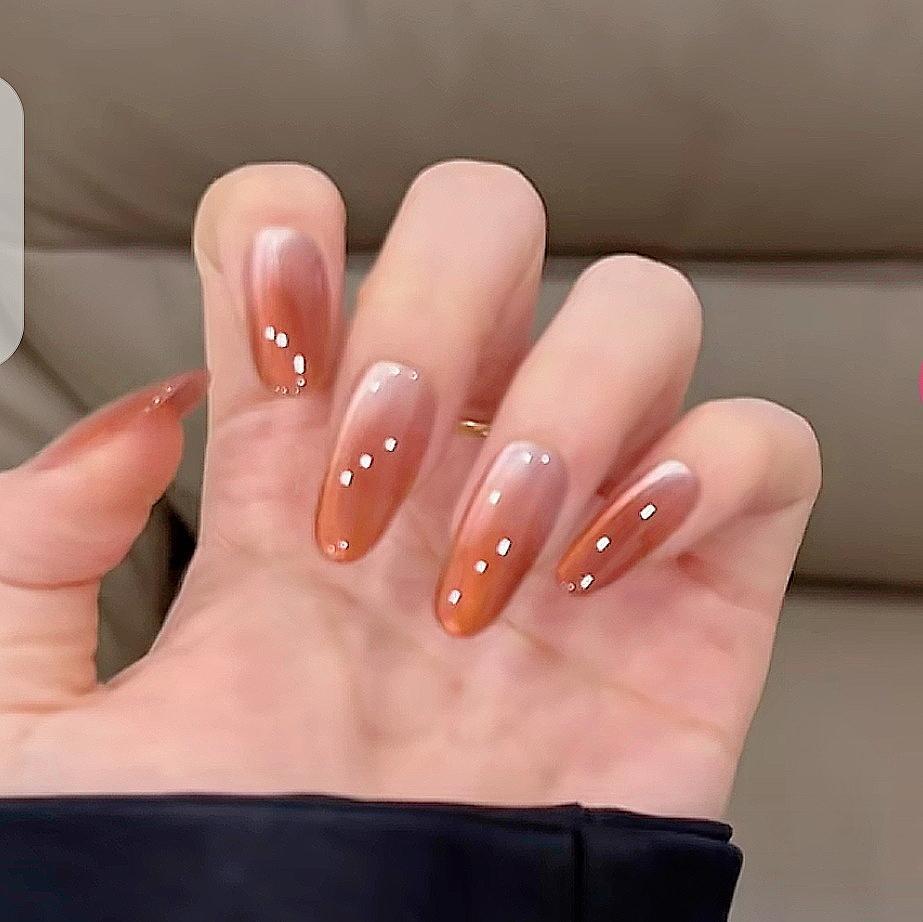 Artificial nails with ombre effect Stornfield