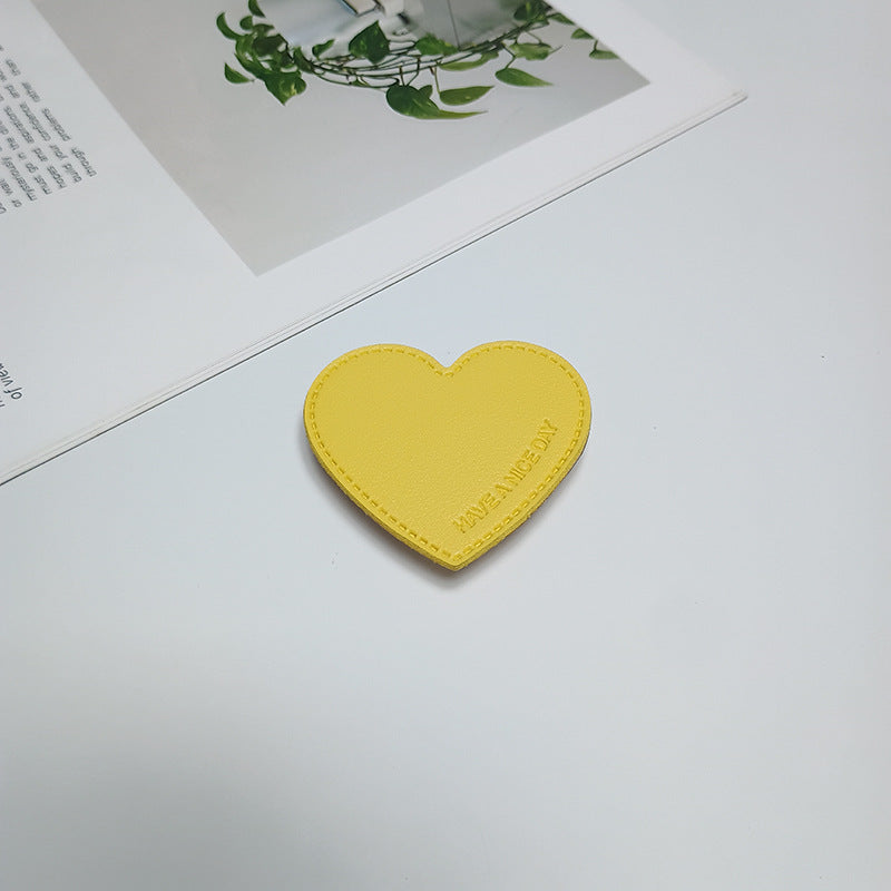 Heart-Shaped Phone Grip Stornfield
