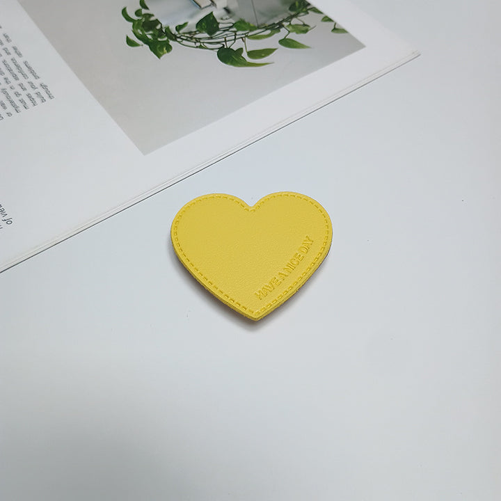Heart-Shaped Phone Grip Stornfield