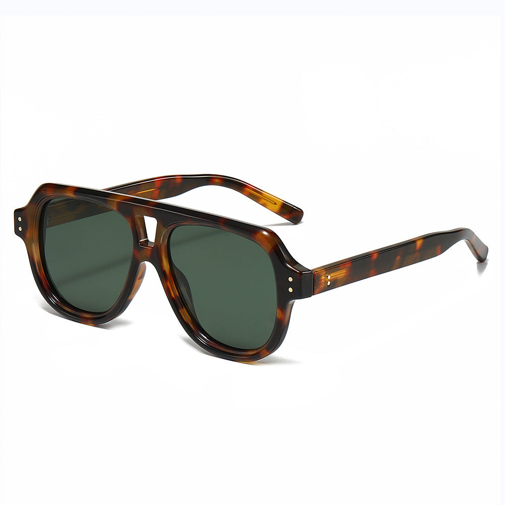 Retro-Inspired Tortoise Shell Frame Sunglasses Stornfield