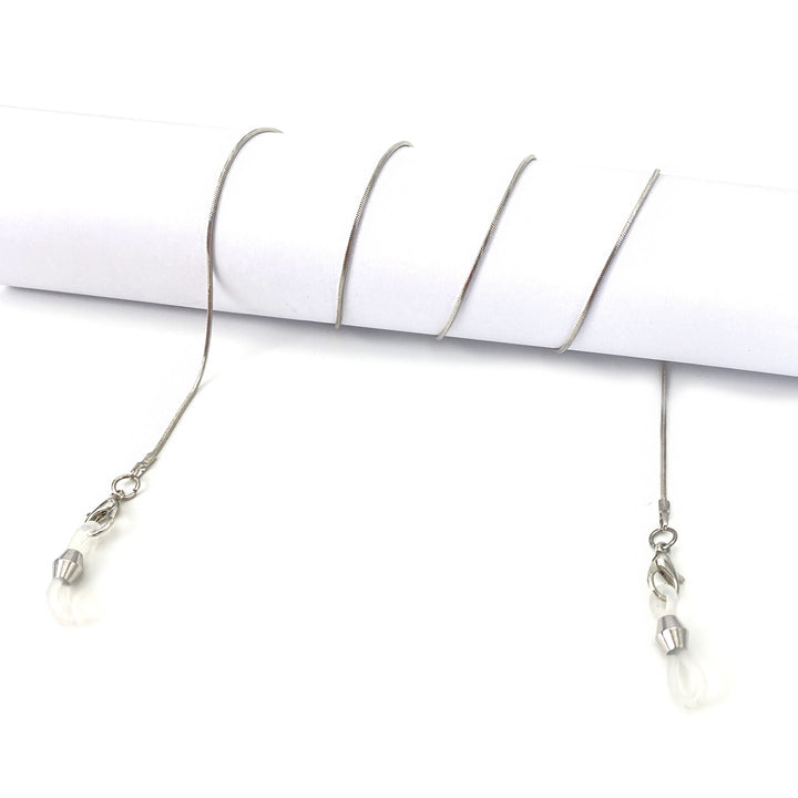 Minimalist Chain Eyewear Holder Stornfield