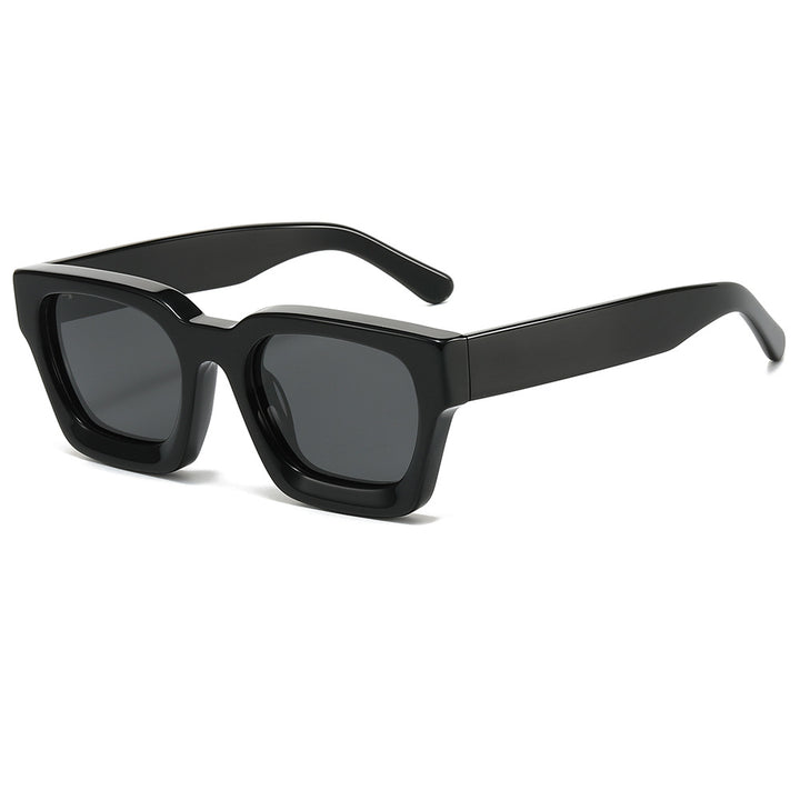 Women's designer sunglasses with modern, square frame and UV protection Stornfield