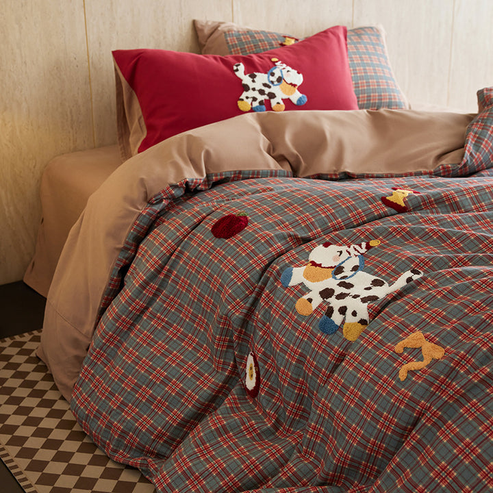 Embroidered Dog-Themed Bedding Set