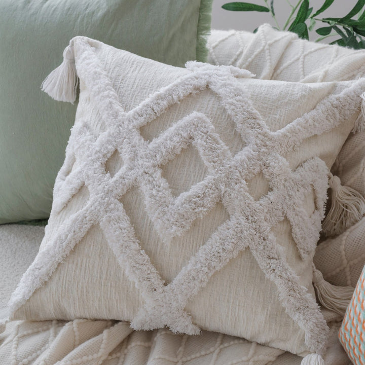 Structured decorative cushion cover
