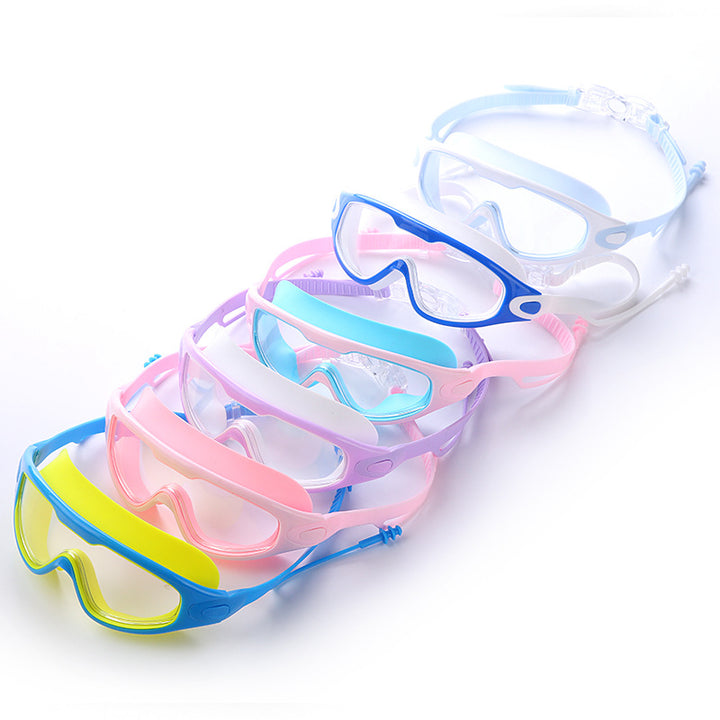 Swim mask with large field of vision and comfortable silicone padding Stornfield