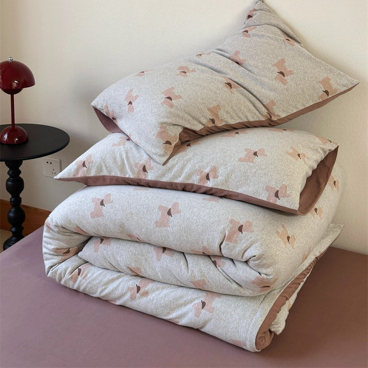 Bedding set made of cotton percale with delicate cherry motif and reversible easy care