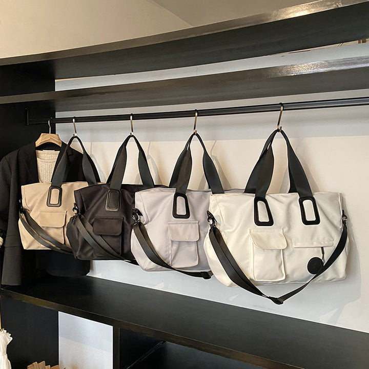 Multifunctional leisure bag with sturdy carrying handles and many compartments Stornfield