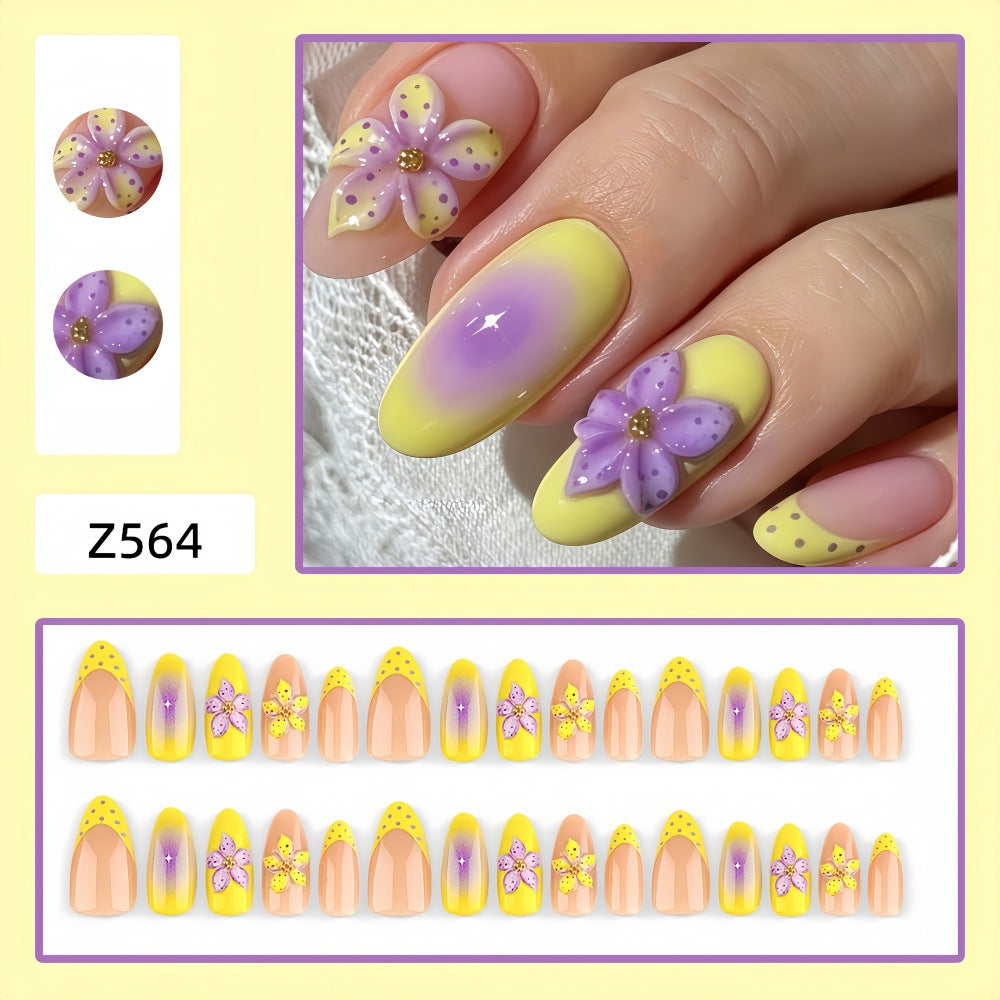 Art nails with floral 3D design Stornfield