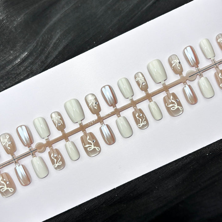 Elegant Polka Dot and Lace Press-On Nail Set