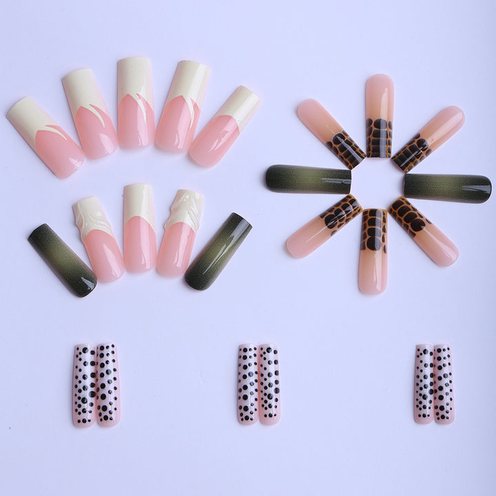 Artificial Nails in Creative Marble and Animal Design Stornfield
