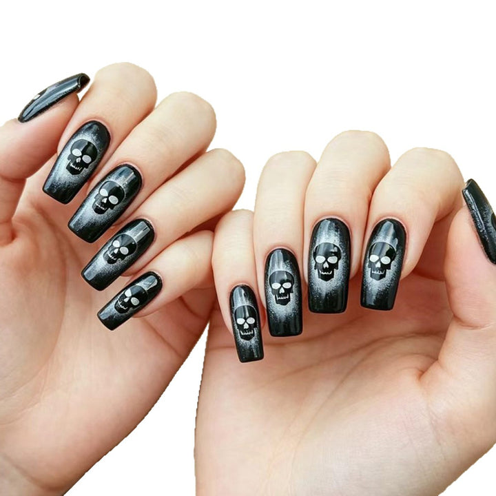Artifical nails with creative skull design Stornfield