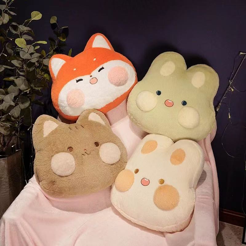 Plush cushion in animal design Stornfield