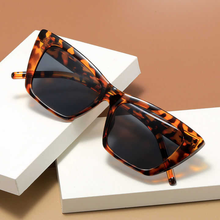 Women's trendy oversized sunglasses with innovative transparent frame Stornfield