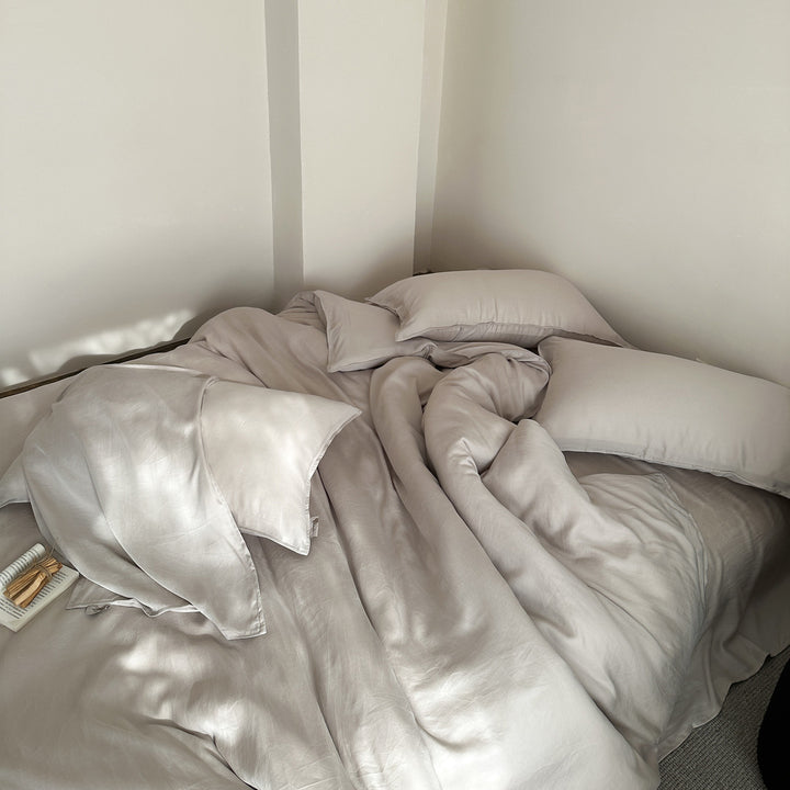 High-quality cotton percale bed linen with an extra soft feel and hidden zipper