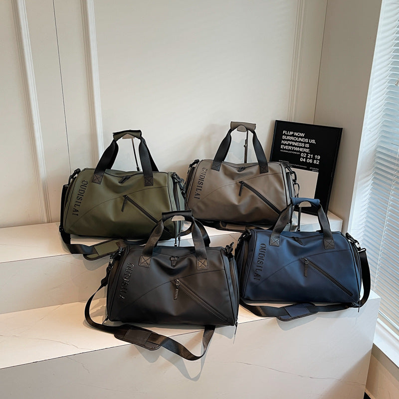 Ladies sporty duffle bag with versatile compartment system Stornfield