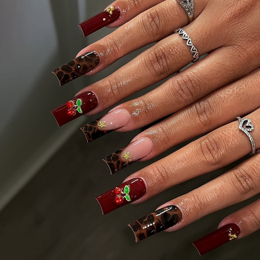 Creative nail art set with leopard and Christmas motifs Stornfield