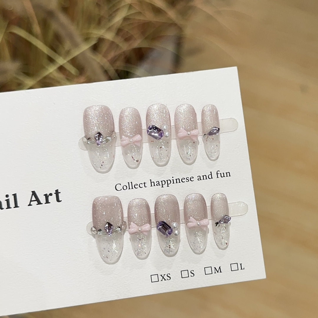 Decorative Press-On Nail Art Set with Elegant Accents