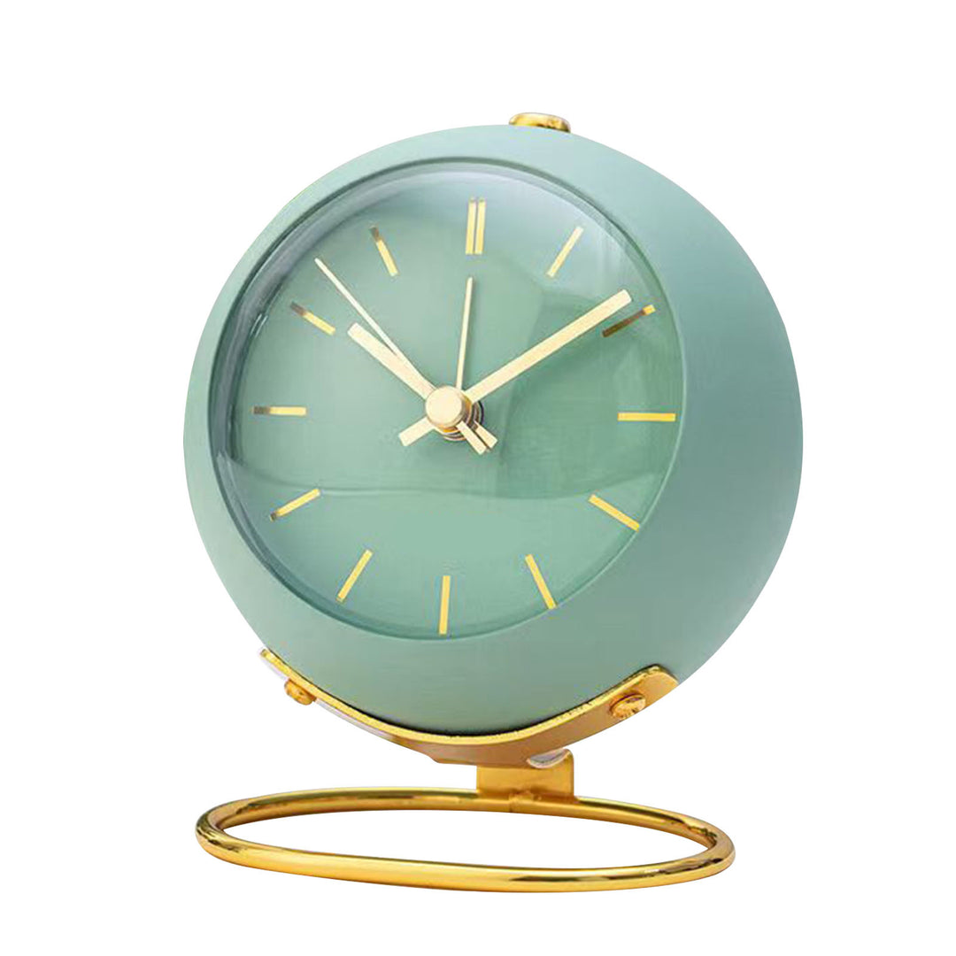 Elegant Table Clock in Scandinavian Design Stornfield