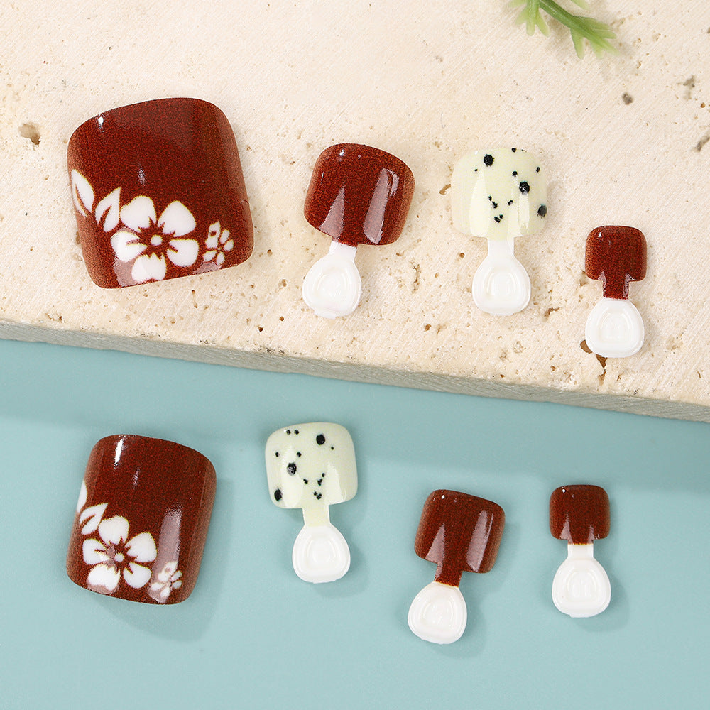 Artificial nails in elegant natural design Stornfield