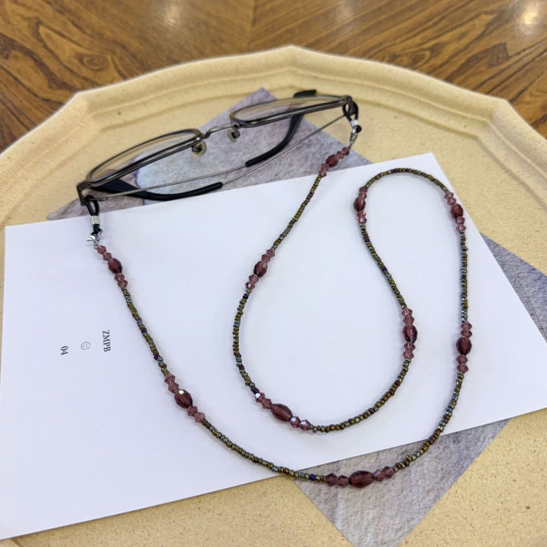 Adjustable Beaded Eyewear Chain Stornfield