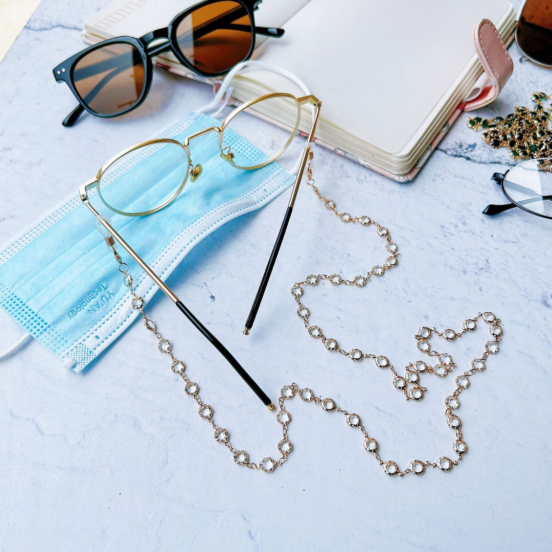 Elegant Black Gemstone Eyewear Chain Stornfield