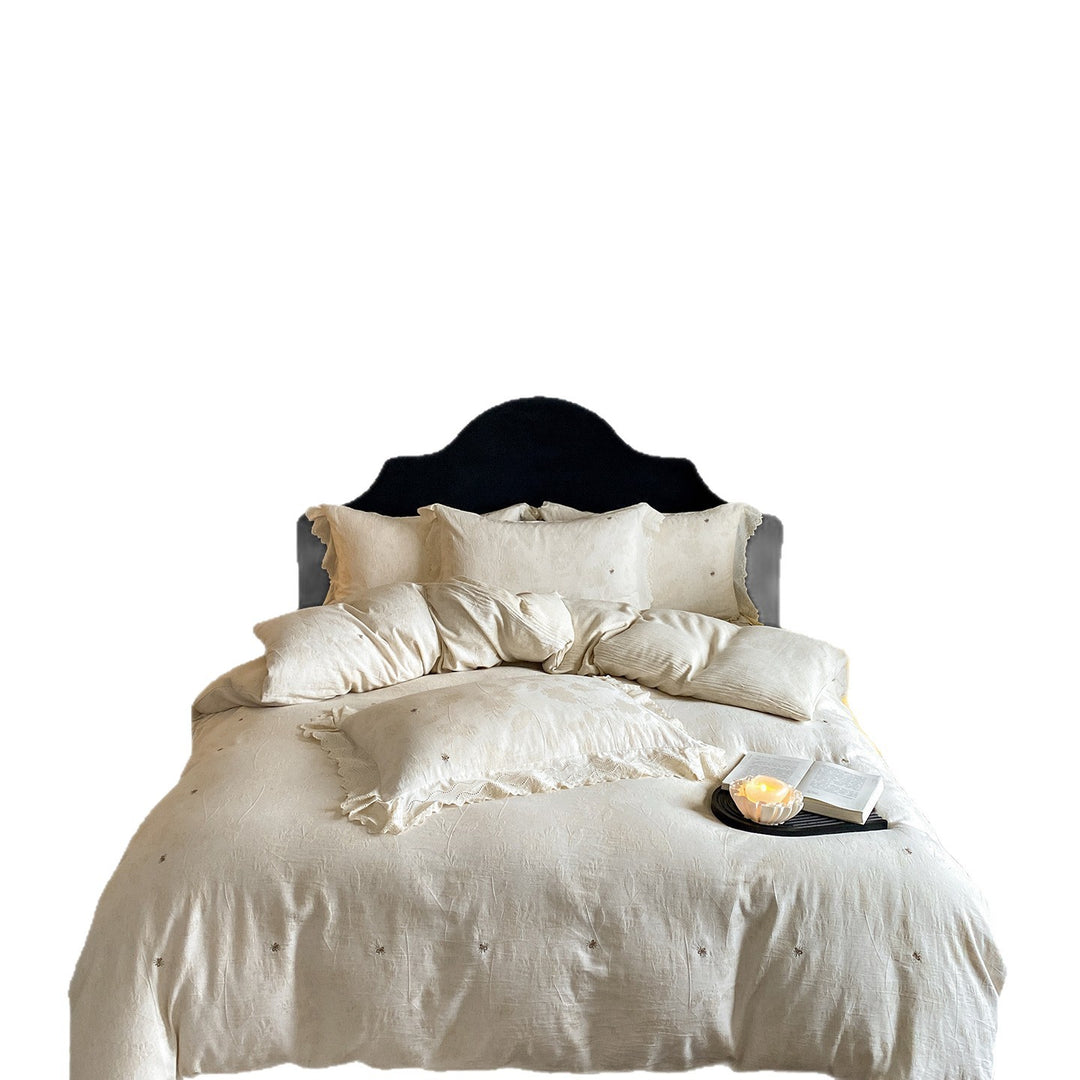 Linen bedding set with fine embroidery and vintage look