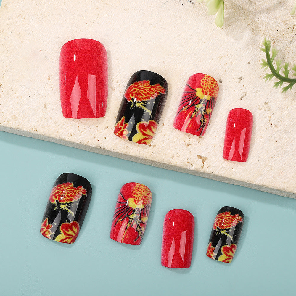 Artistic Nail Tips in Floral Design Stornfield