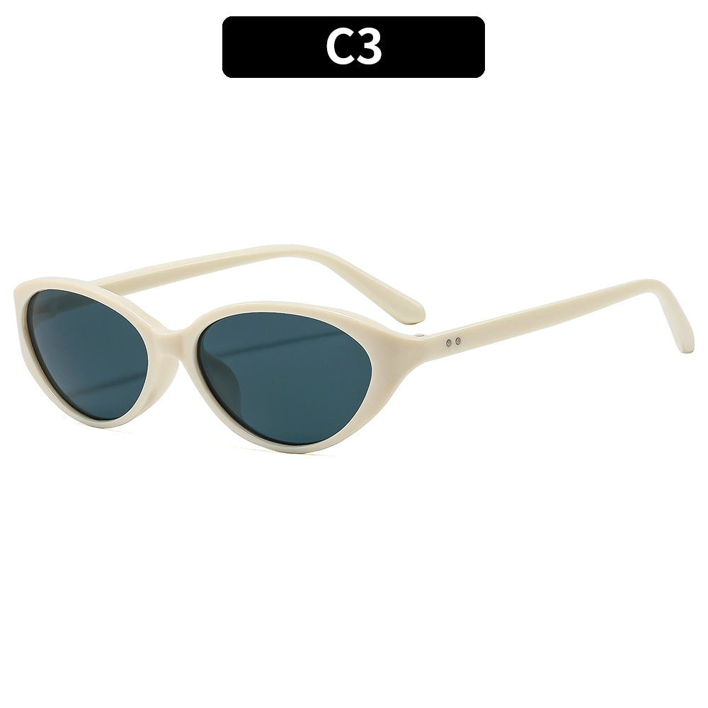 Vintage Cat-Eye Sunglasses with Transparent Frame