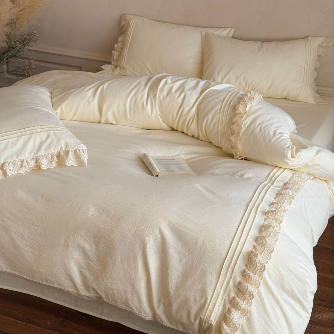 Vintage-Inspired Ruffled Cotton Percale Duvet Cover Set with Scalloped Lace Trim