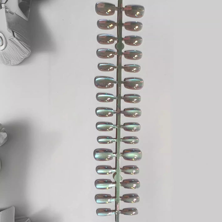 Iridescent Press-On Nail Art Set Stornfield