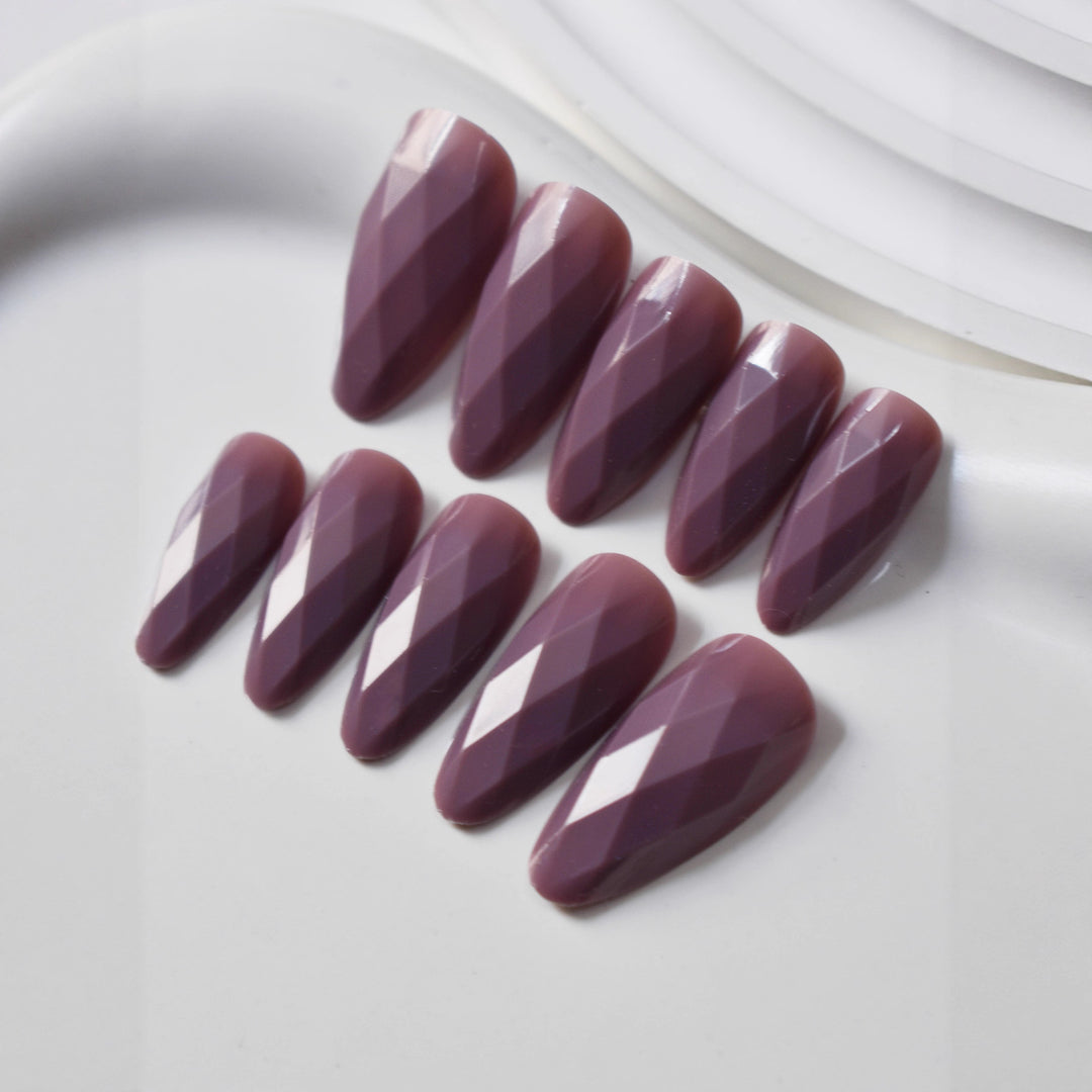 Premium Glossy Diamond-Shaped Press-On Nails Stornfield