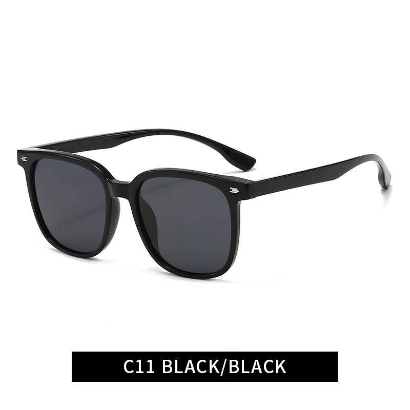 Ladies fashionable sunglasses in modern rectangular design Stornfield