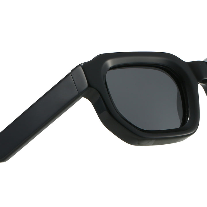 Women's modern sunglasses with square frame and UV protection Stornfield
