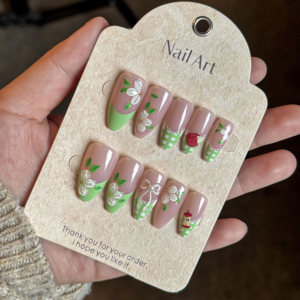 Artistic Floral Press-On Nail Art Collection Stornfield