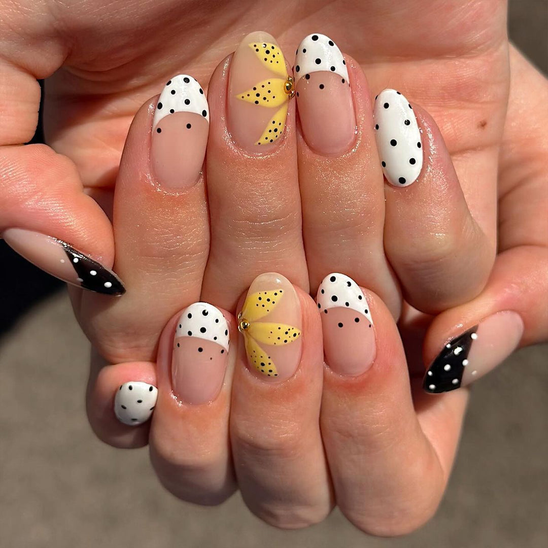 Elegant Floral Almond Nail Art Stornfield