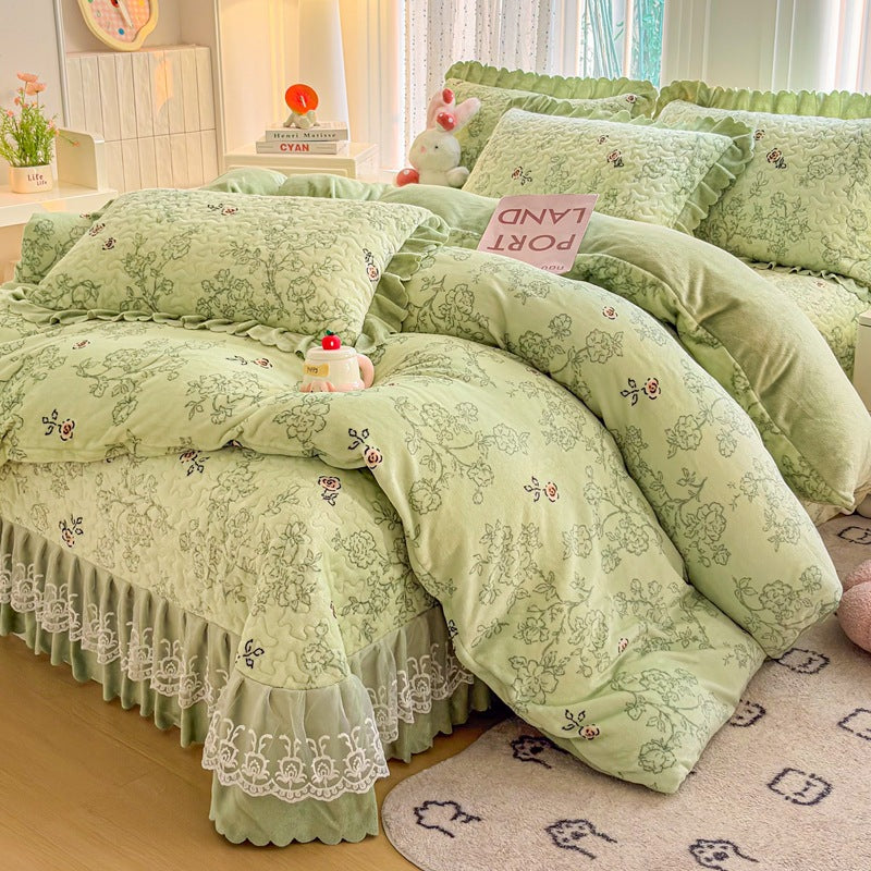 Cozy Heart-Printed Bedding Set