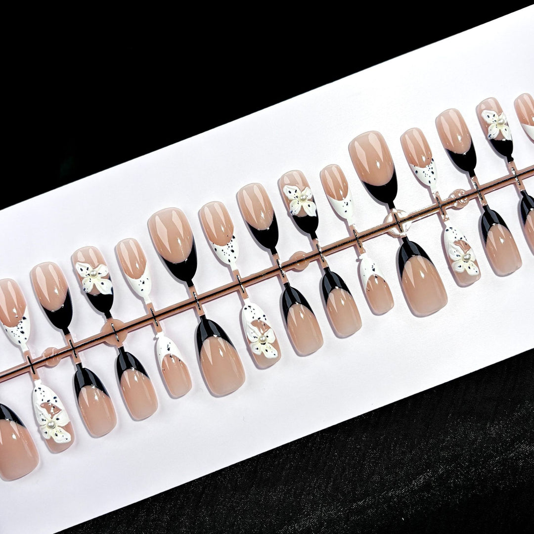 Artistic Decorative Press-On Nail Set 1790745645