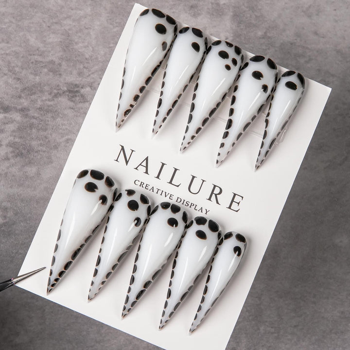 Elegant Stiletto Press-On Nails with Spotty Design