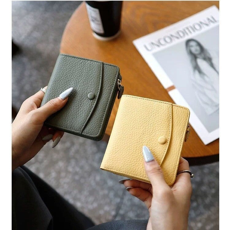Textured Leather Zippered Coin Wallet Stornfield