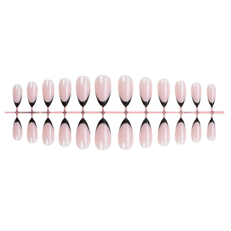 Artificial nail set with elegant black and white lace design Stornfield