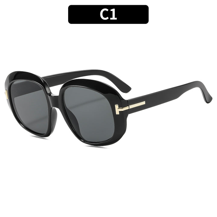 Oversized Cat-Eye Sunglasses with Chic Decorative Accents