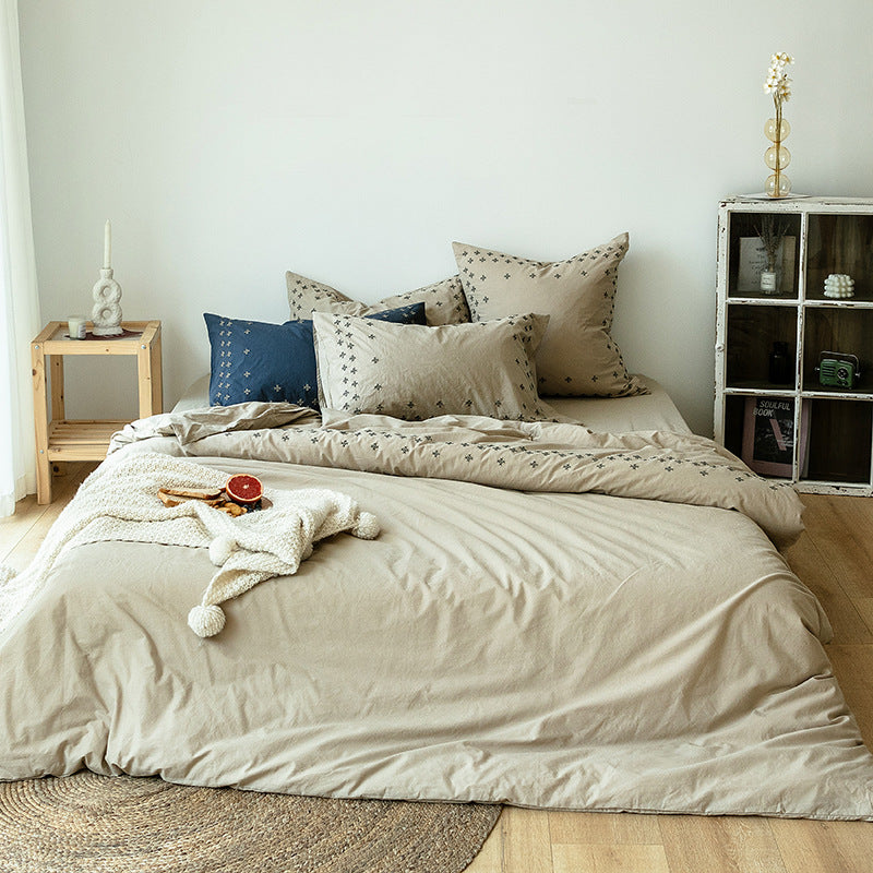 Bedding set made of cotton Renforcé with embroidered floral all-over and reversible function