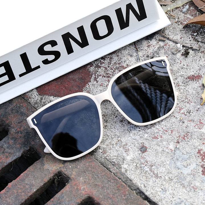 Stylish Oversized Sunglasses Stornfield