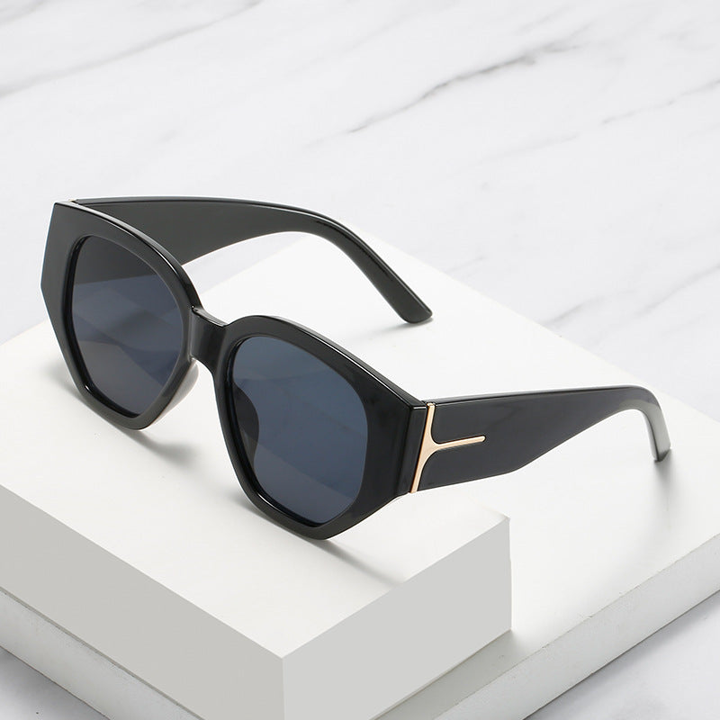 Fashionable Cat-Eye Sunglasses with Unique Geometric Frame Stornfield