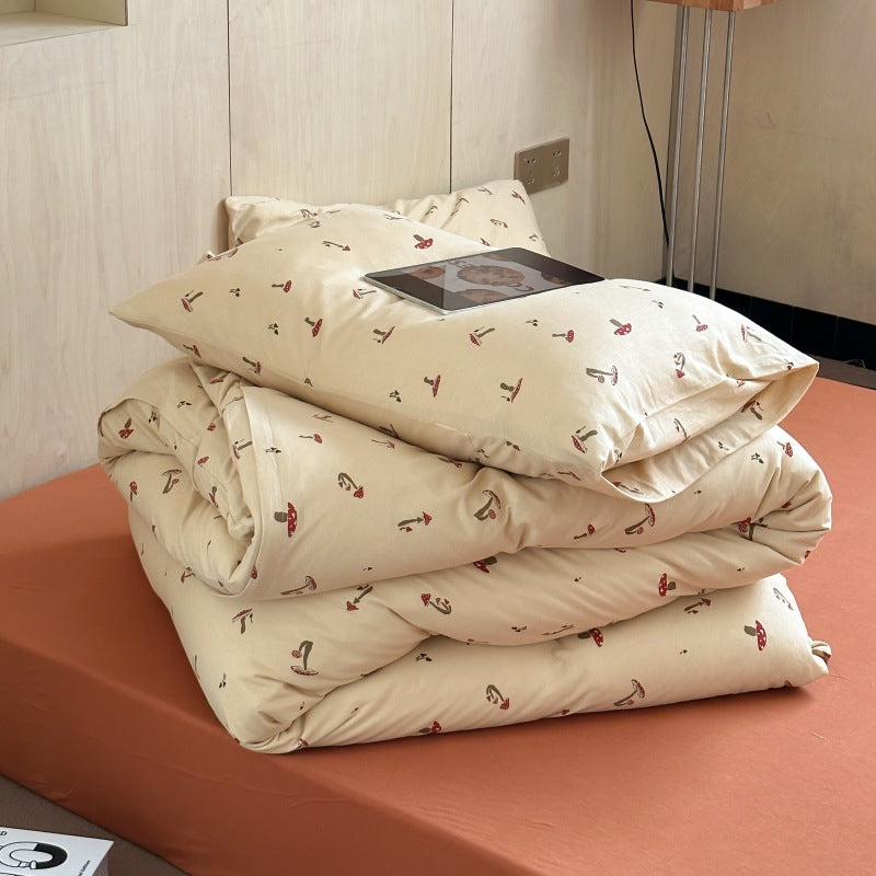 Unisex cotton pillowcase with cheerful bear design Stornfield