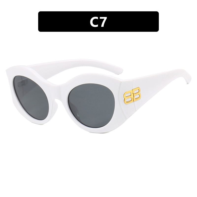 Ladies stylish Cat-Eye sunglasses with high-gloss design and protective lenses Stornfield