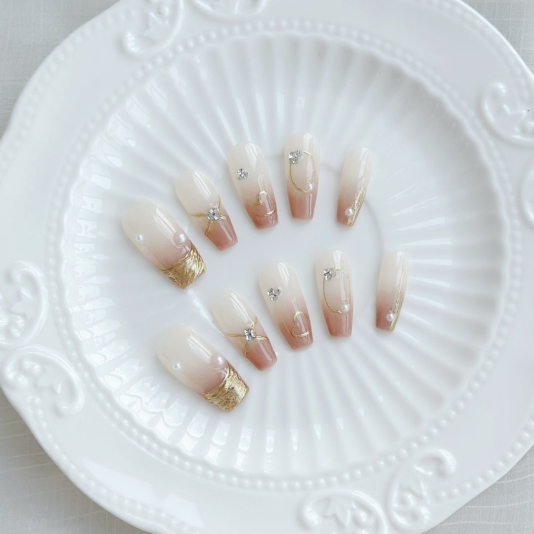 Elegant Ombre Press-On Nails with Pearlescent and Gold Accents
