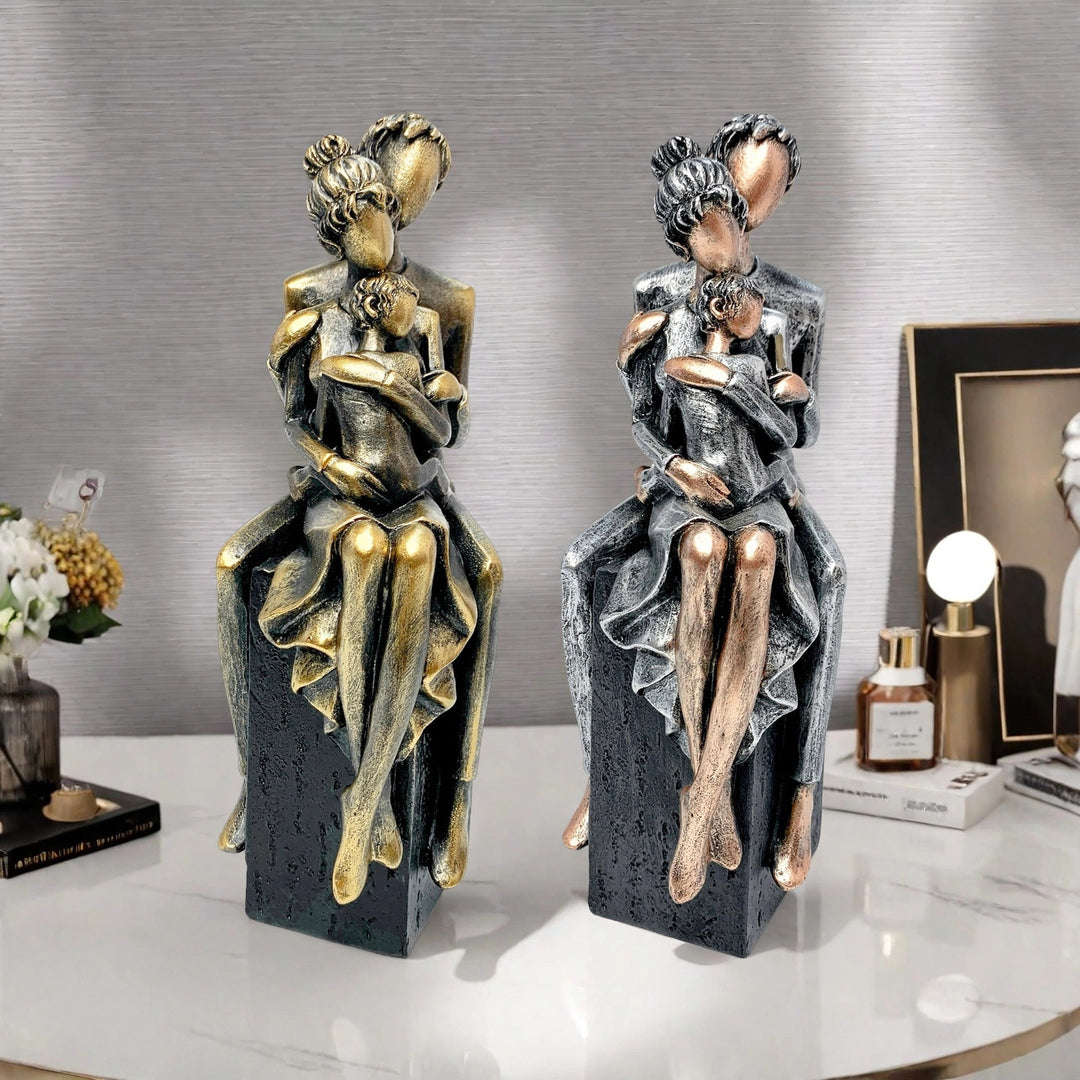 Elegant sculpture of a romantic couple Stornfield
